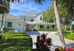 Riverfront Home For Sale in Vero Beach
