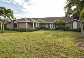 Orchid Island home exterior front in Vero Beach
