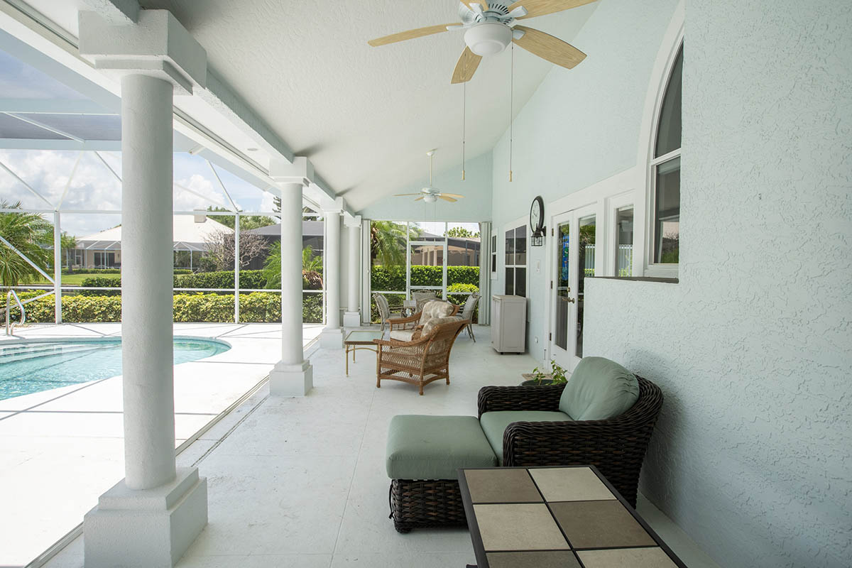 Covered & Screened Porch with Ceiling Fans